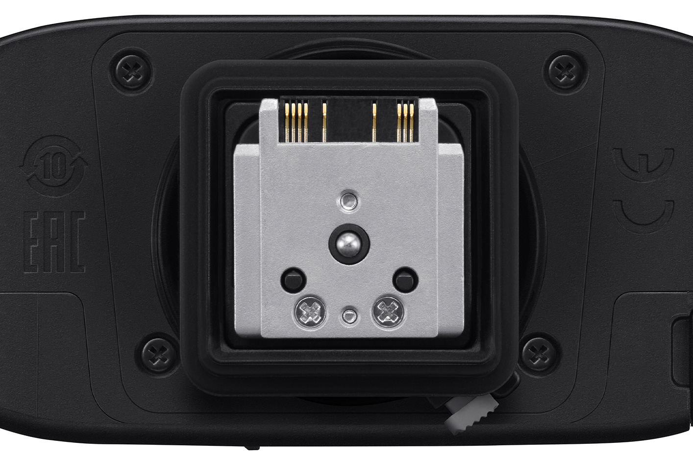 Изображение на метален конектор със здрава странична рамка под светкавицата