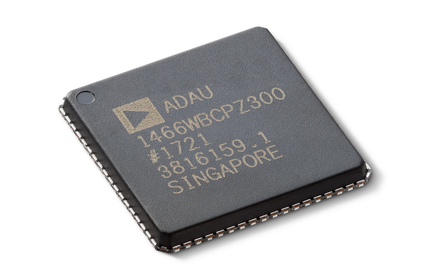 Близък план на чипа за обработка на звук XAV-9550ES